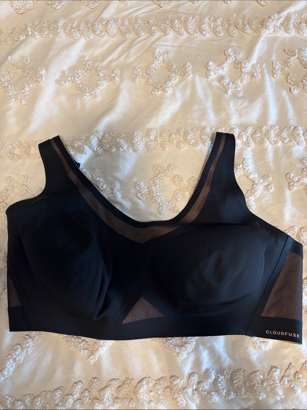 Honeylove Cloudfuse Black Supportive Wireless Sports Bra with Mesh Accents